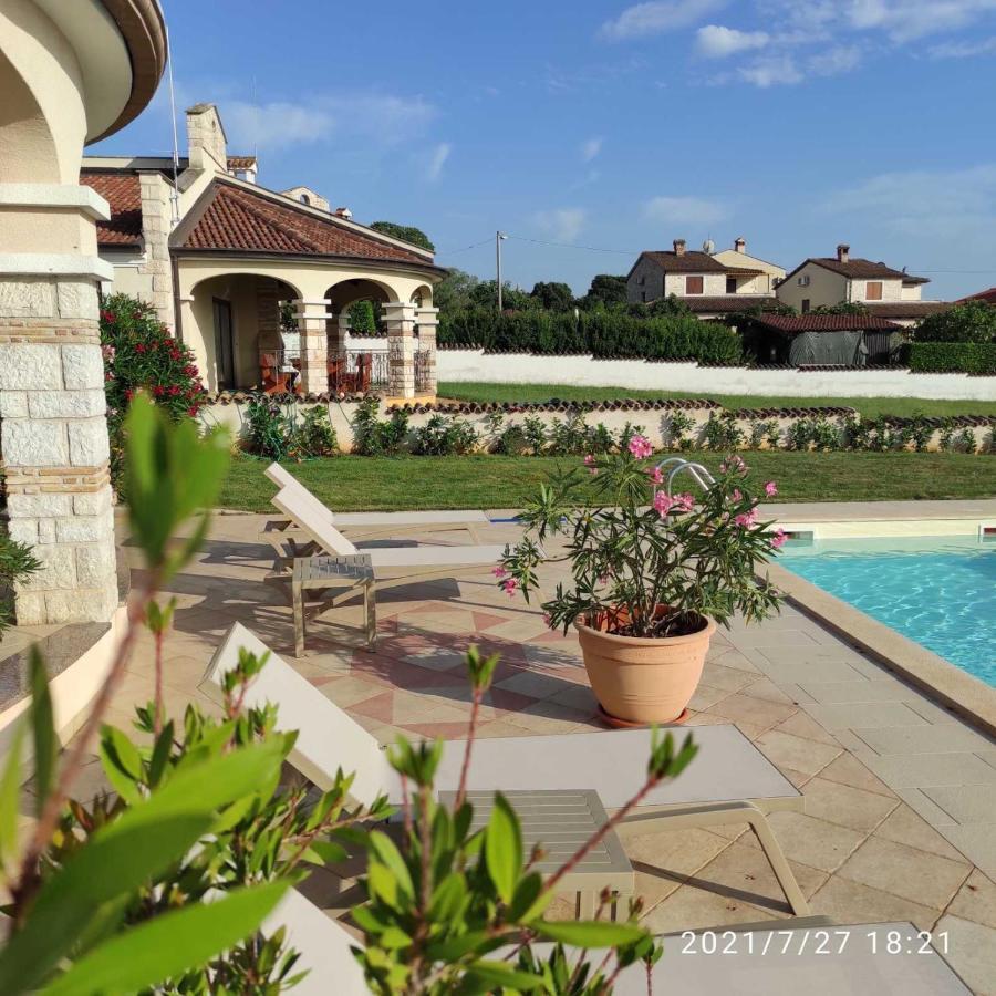 Villa Parenzo Porec Bagian luar foto